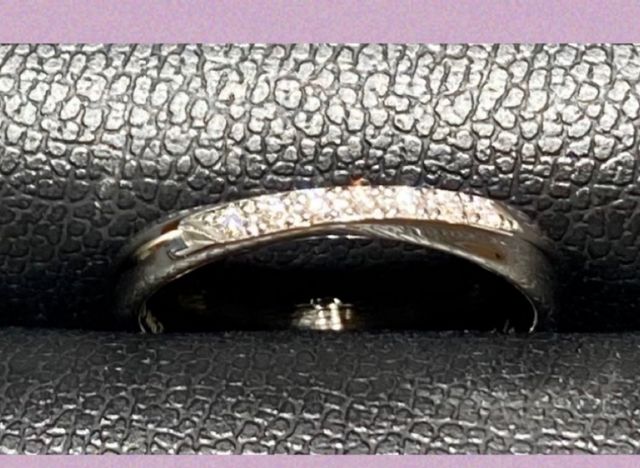 女子です。きらびやかで、可愛らしさがあります。