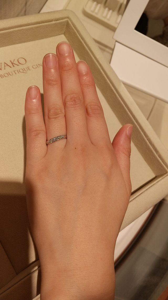 和光ブライダルさんで長年人気のリングとのことです。