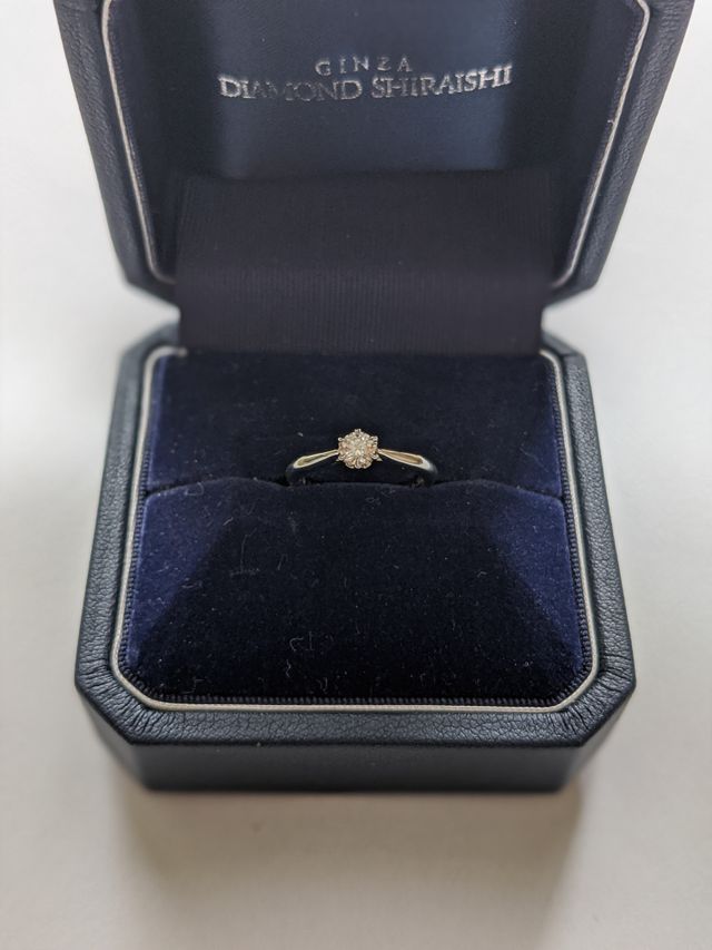 上から見た指輪の写真です。