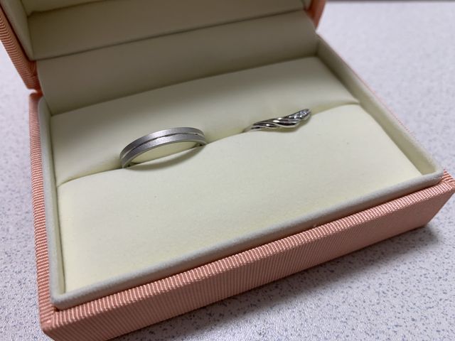 既製デザインのセミオーダーで追加アレンジをお願いしました。