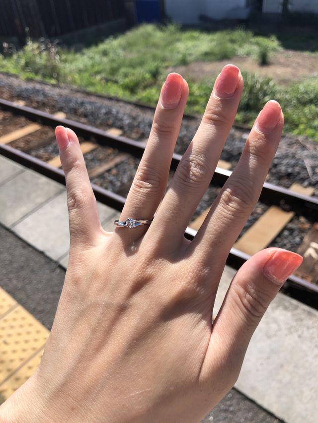 ロシア産ダイヤなので、外での輝きはどのダイヤにも負けません！