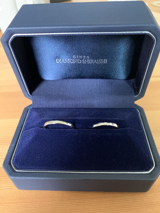 石は一粒で4点留めです