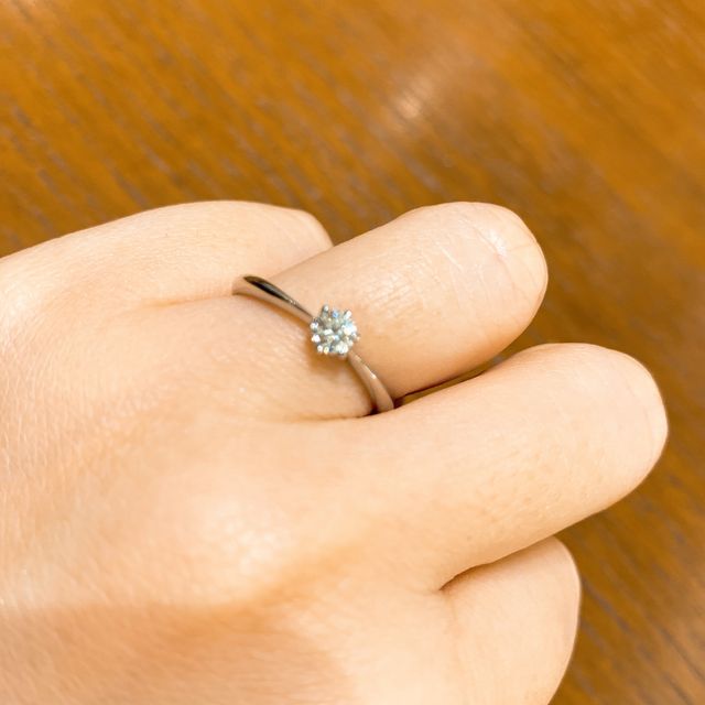 婚約指輪です。