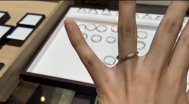 結婚指輪の着用時の写真