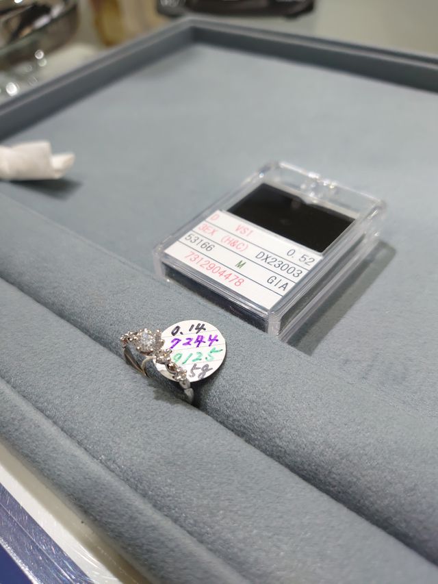 リングのデザインもダイヤも、とても気持ちよく決められました！