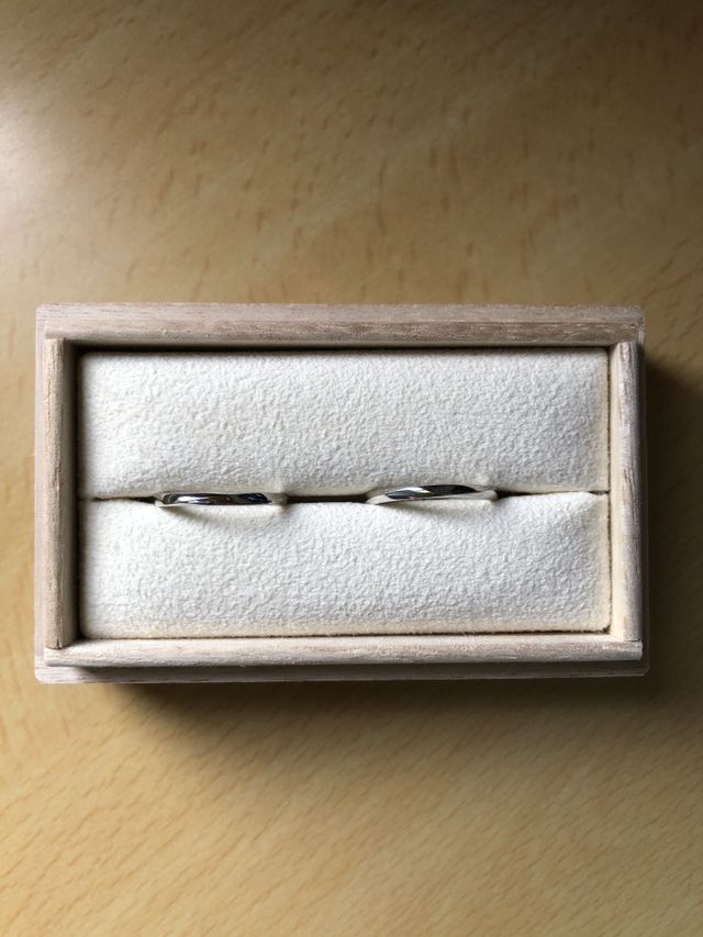 二人の婚約を機に買った指輪です。
