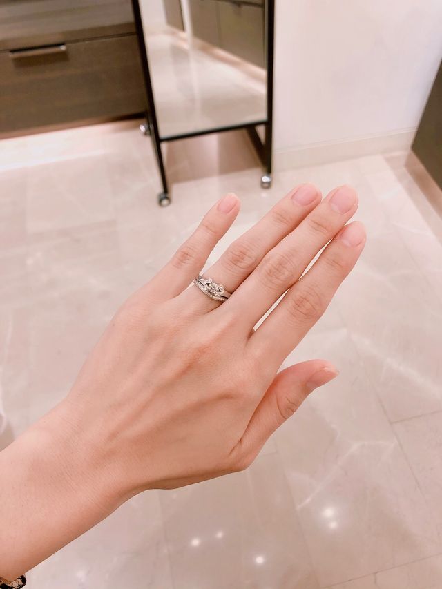 婚約指輪と重ね付け