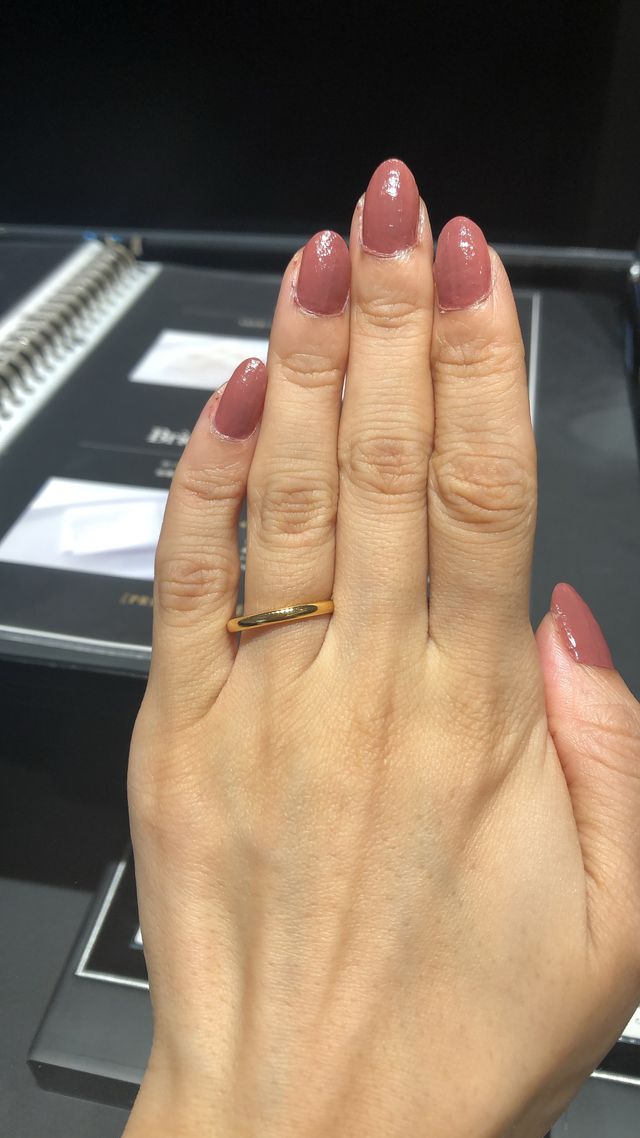 ゴールドの色味を確認しに行きました