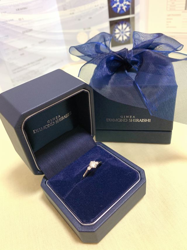 アイグレイというデザインです。