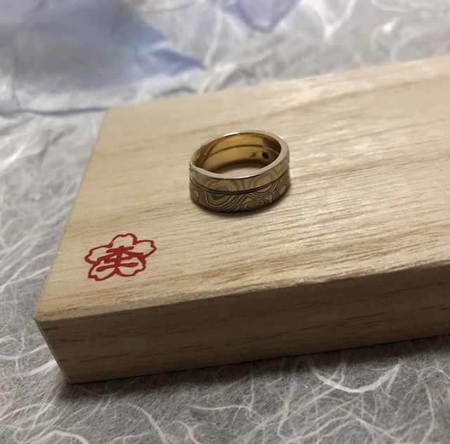 一枚の板から作成しているのがよくわかる写真。