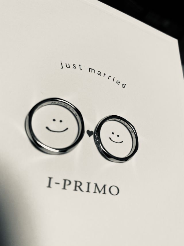 買った指輪を並べました。