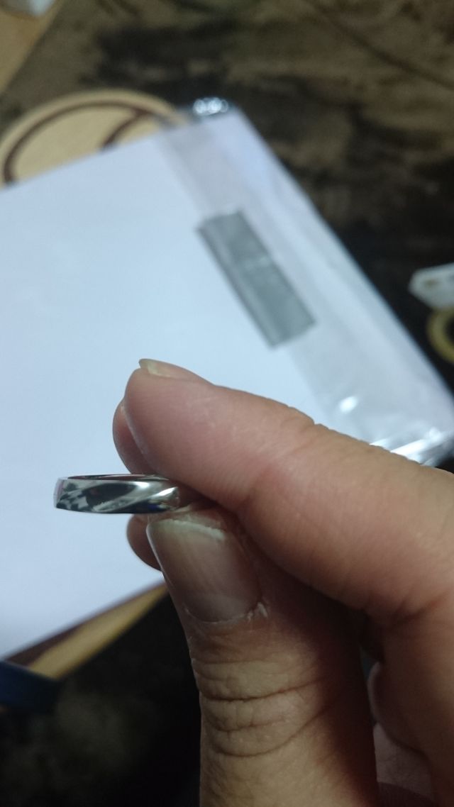 斜めに入っているのが特徴です