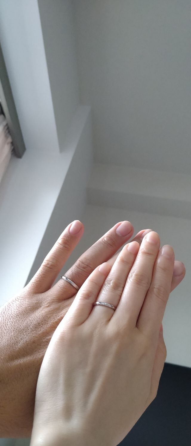 2人でつけて撮りました。