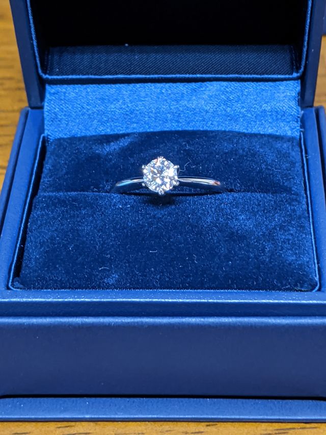 プロポーズ用のダイヤモンドです。