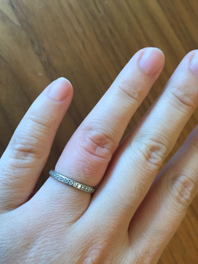 ティファニーで夫と選んで購入しました。