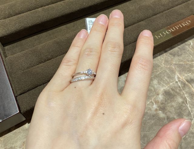 キラキラしたデザインが気に入りました。