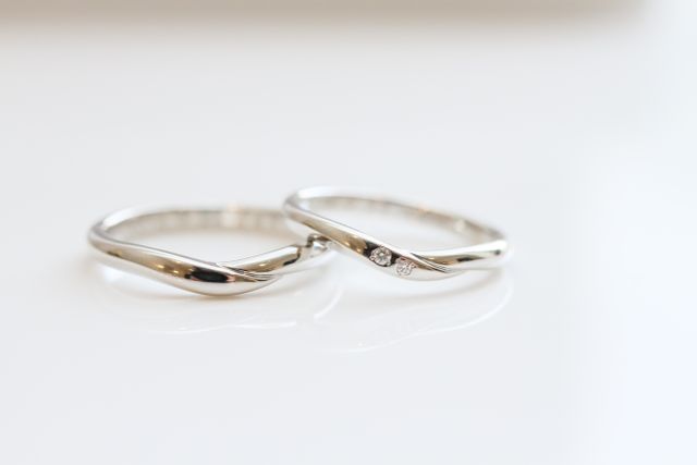 プラチナの結婚指輪をペアで購入しました。