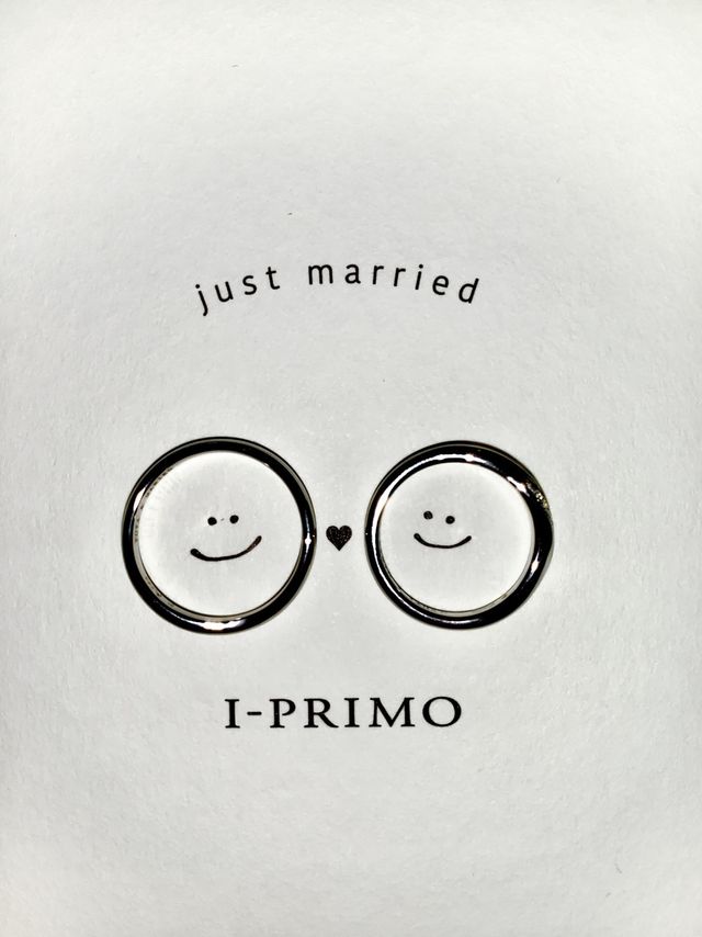 結婚指輪を並べて店舗で撮影させてもらいました！