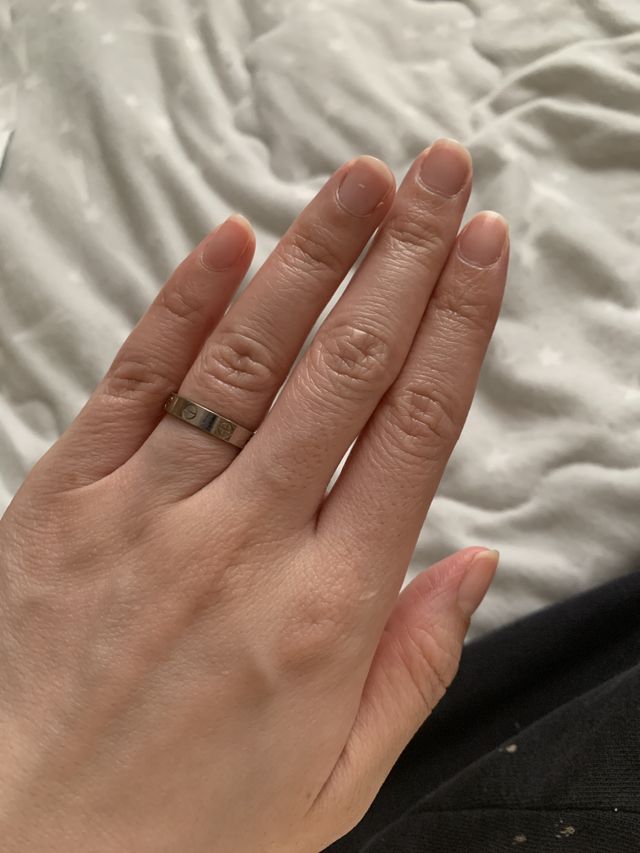 10号サイズ着用の写真です。