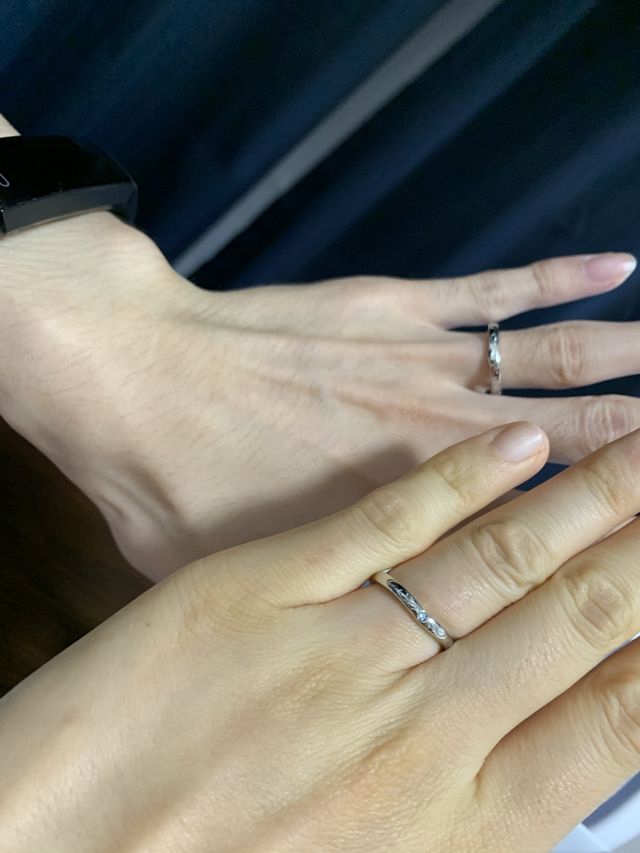 奥から新郎デザイン、新婦デザインです。