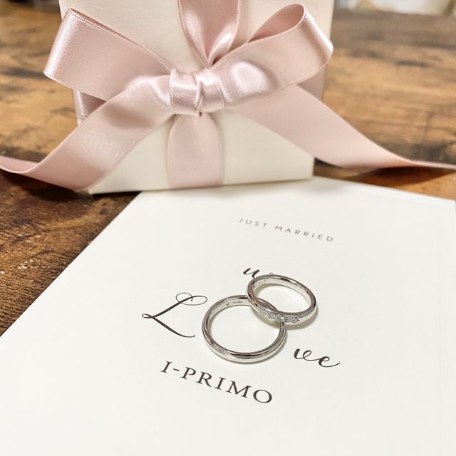 結婚指輪と外箱