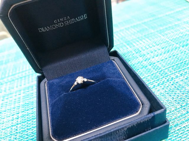 婚約指輪です。