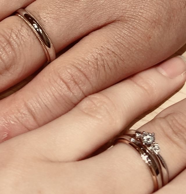 デザインはそれぞれ異なります