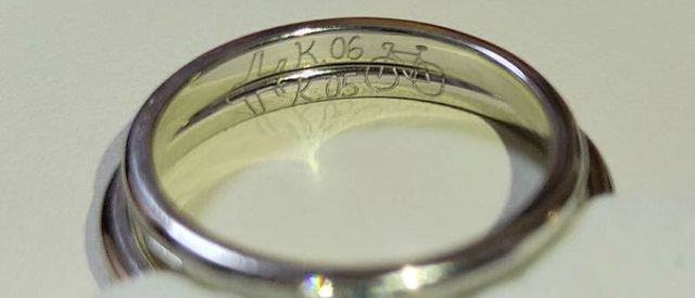 手書きイラスト
飛行機>イニシャル>記念日>自転車