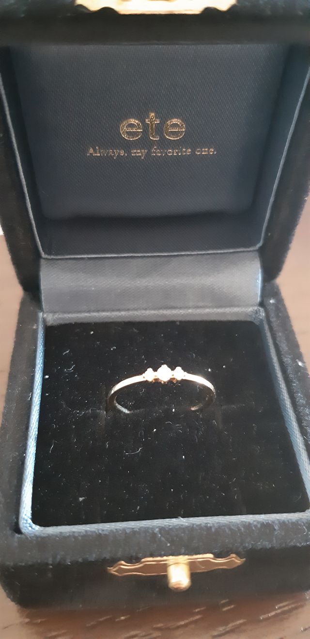 イエローゴールド素材です