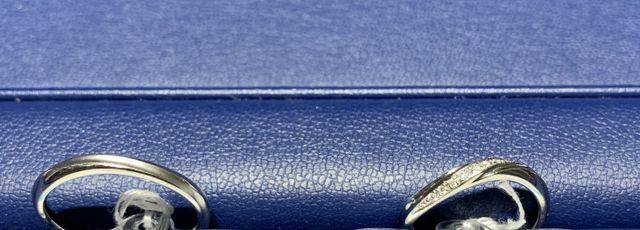 新郎の方はつや消しをしてもらってるので大人っぽく味のある感じ