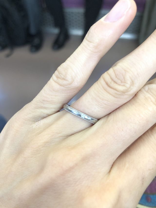 ミル打ちがされているデザインにしました。