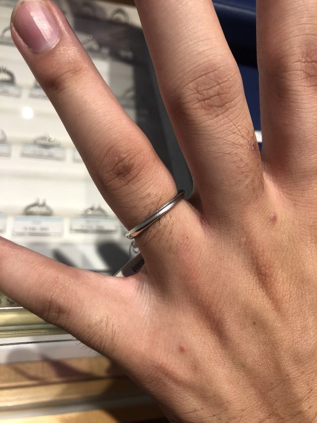 メンズものにしては細身かなという印象。