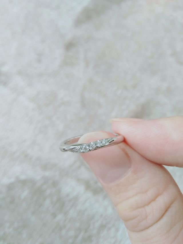 ダイヤがかなりキラキラしてます。