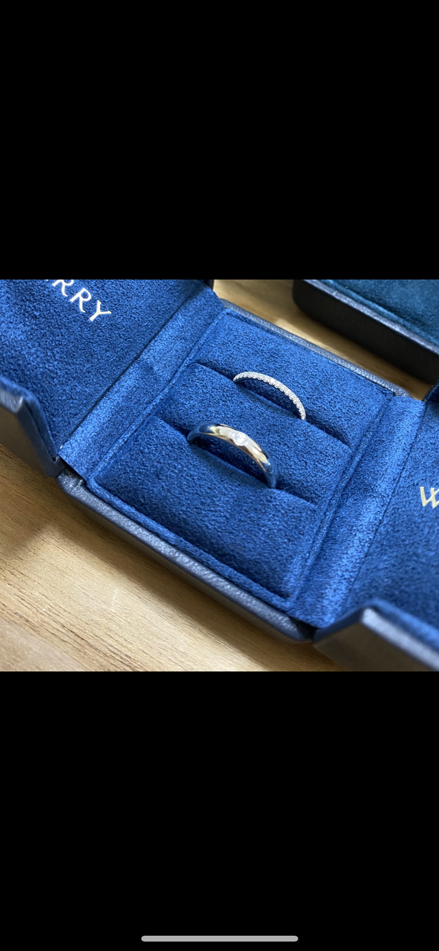 結婚指輪なので２つ同じボックスに入れて下さいました。