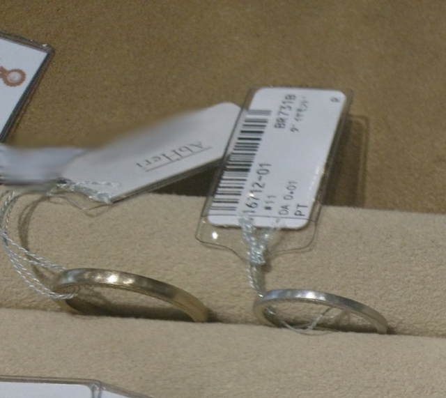 試着のために出していただいた時の写真です。