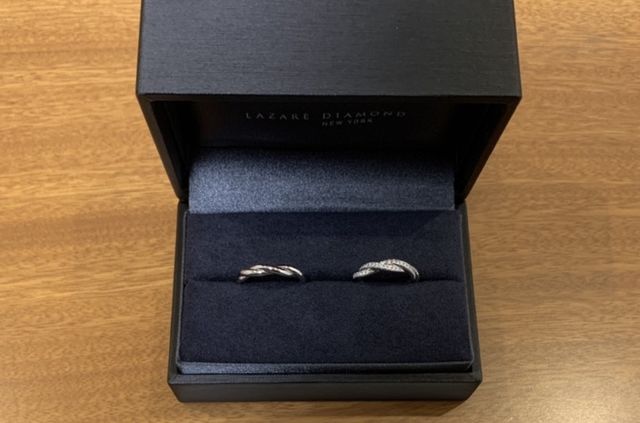 夫婦ともにアイヴィのデザインにしました