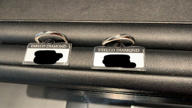 目当てのミル打ち加工の素敵な指輪と出会えました！