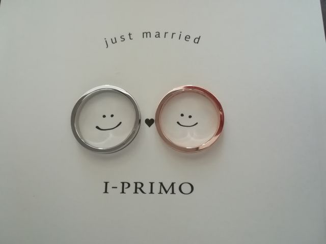 2人のリングが顔の形になって可愛いです！