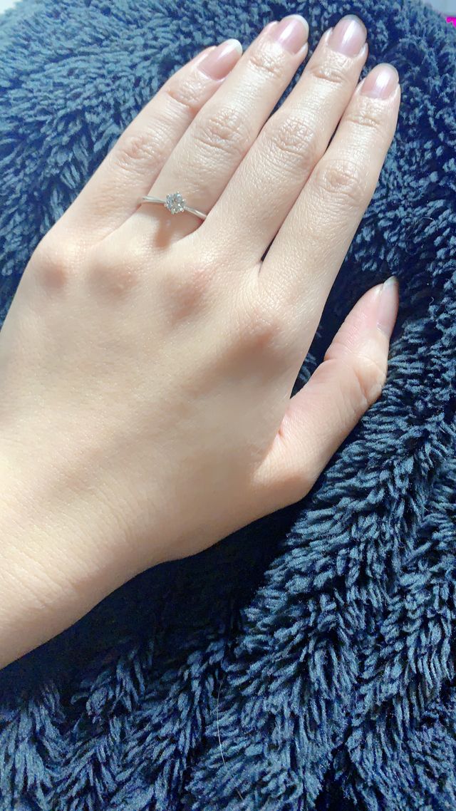 いつもより手も白く見える様な…！
