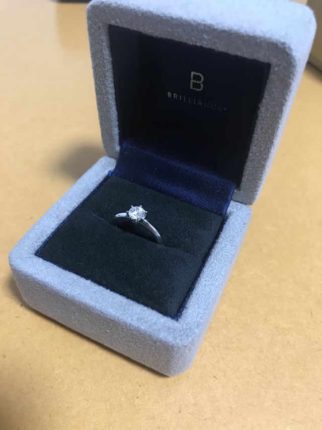 ダイヤの存在感が際立つソリティア