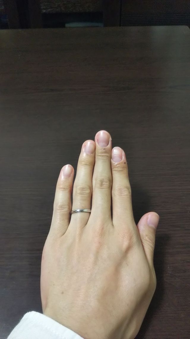 シンプルで普段使いもしやすいデザインです。