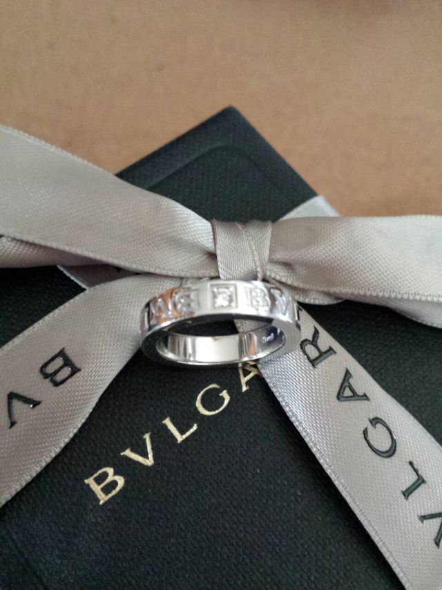 指輪のアップです