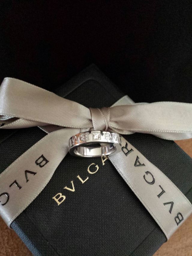 指輪のイメージを撮りました