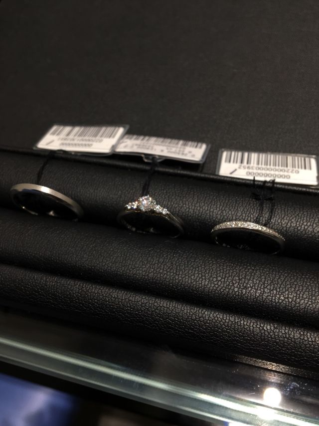 婚約指輪、女性用・男性用結婚指輪のセットリング