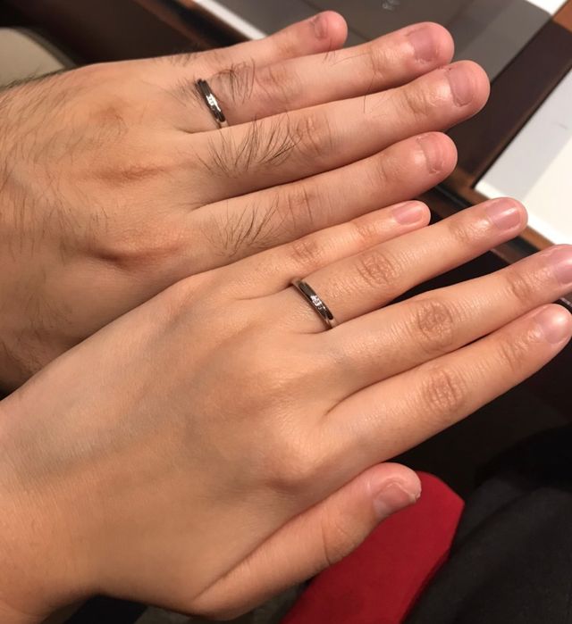 ストレートタイプに斜めのラインが入っています