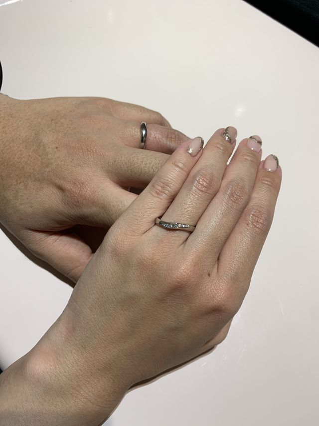 こちらの希望に沿った素敵なリングを選ぶことができました。