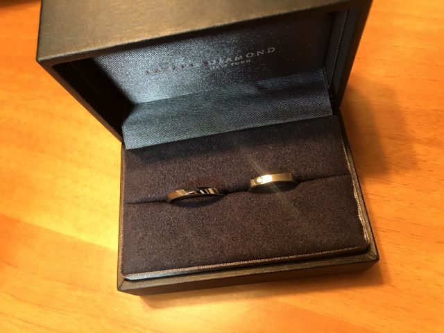 2つともストレートタイプ、デザインはそれぞれ好みで決めました