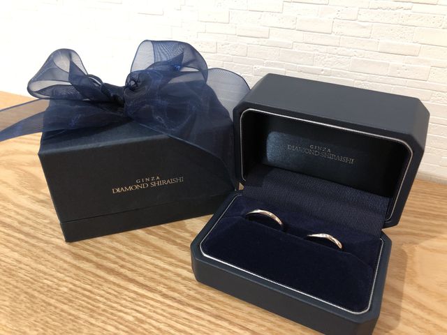 長くつけていられるシンプルなデザインです。
