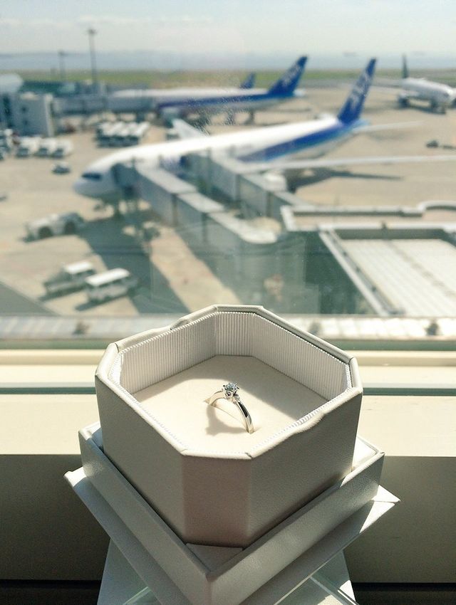大好きな羽田空港で大好きな彼からのサプライズプロポーズ！