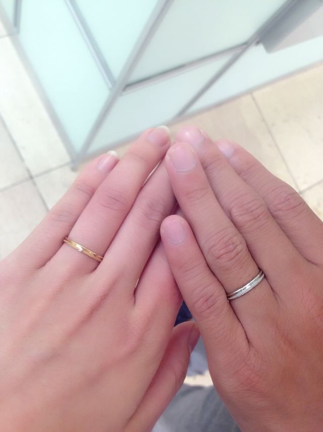 1粒ダイヤのピンクゴールドとプラチナのペアリング